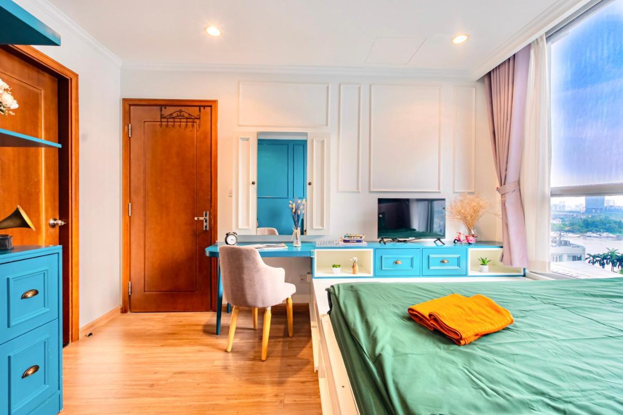 Moxy Hcmc Aparts - Vinhomes Central Park, Ice Rink Хошимин Экстерьер фото