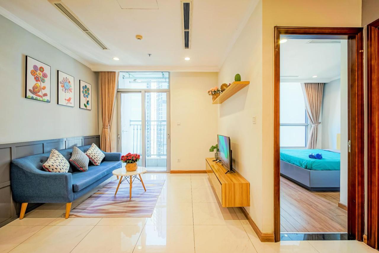 Moxy Hcmc Aparts - Vinhomes Central Park, Ice Rink Хошимин Экстерьер фото