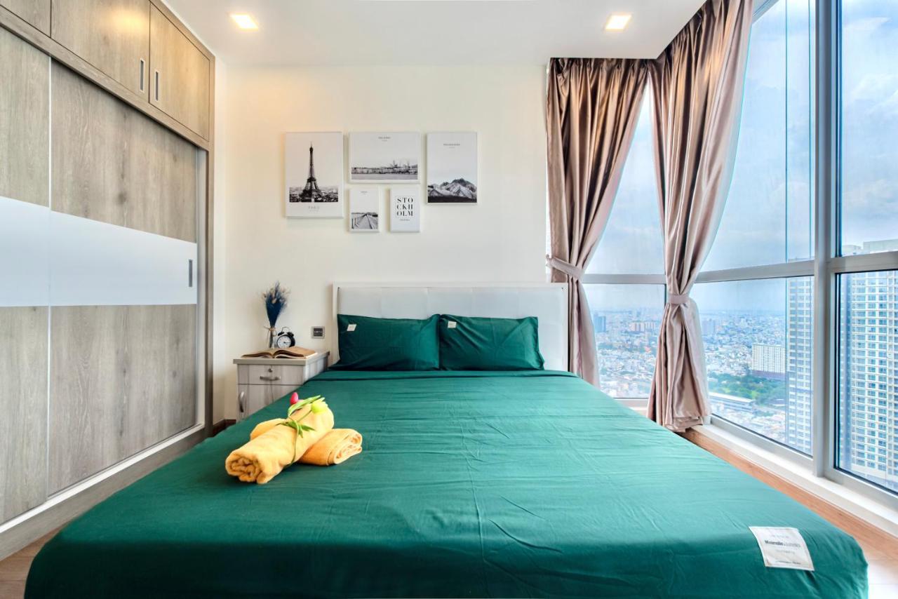 Moxy Hcmc Aparts - Vinhomes Central Park, Ice Rink Хошимин Экстерьер фото